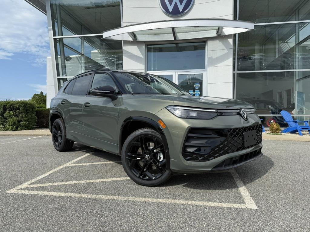 new 2025 Volkswagen Tiguan car, priced at $38,843