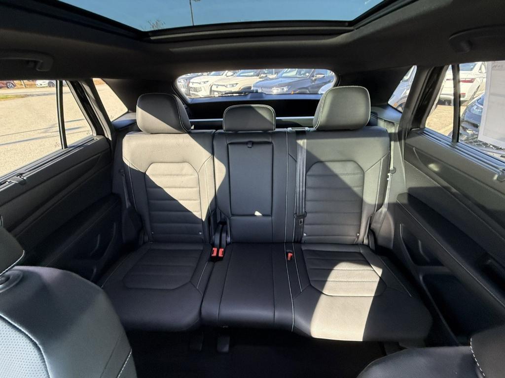 new 2026 Volkswagen Atlas Cross Sport car, priced at $50,697