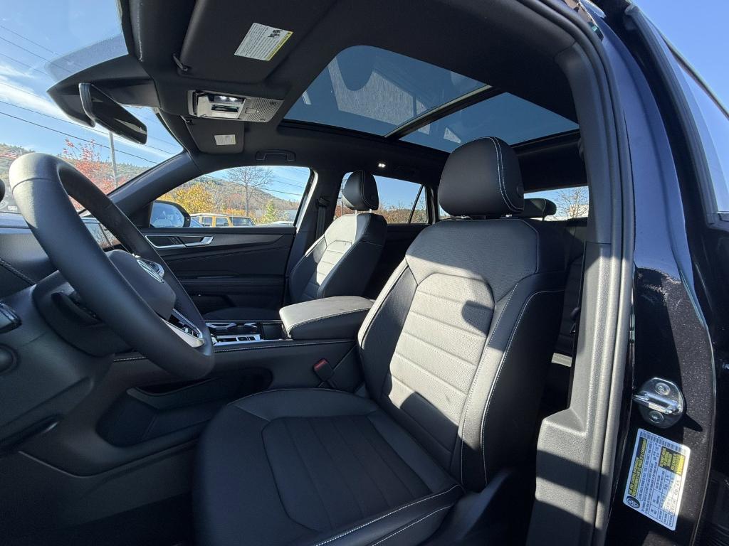 new 2026 Volkswagen Atlas Cross Sport car, priced at $50,697