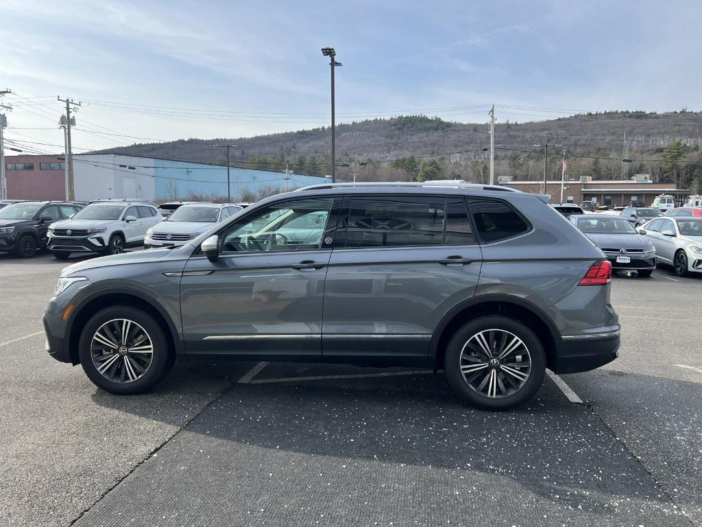 new 2024 Volkswagen Tiguan car, priced at $31,756