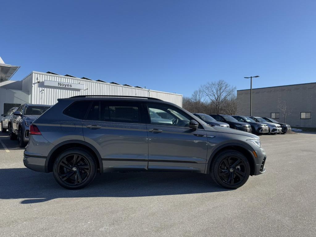 new 2024 Volkswagen Tiguan car, priced at $34,064