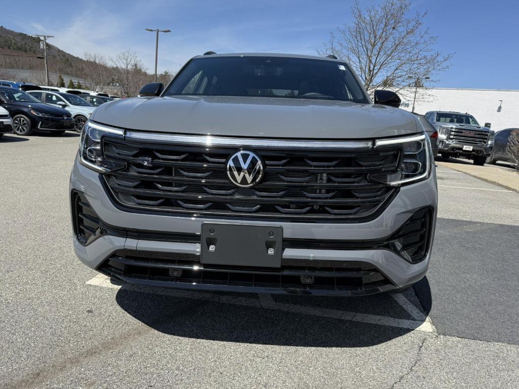 new 2025 Volkswagen Atlas Cross Sport car, priced at $49,231