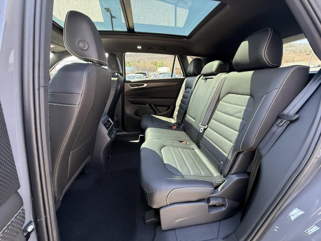 new 2025 Volkswagen Atlas Cross Sport car, priced at $49,231