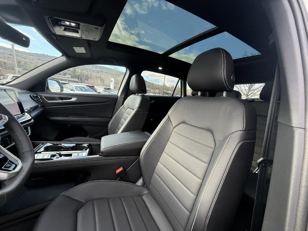 new 2026 Volkswagen Atlas Cross Sport car, priced at $51,217