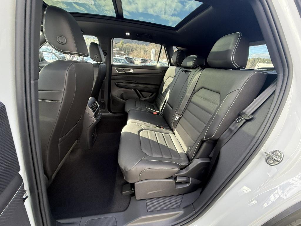 new 2026 Volkswagen Atlas Cross Sport car, priced at $51,217