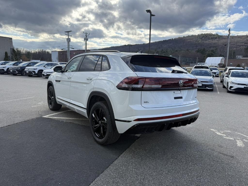 new 2026 Volkswagen Atlas Cross Sport car, priced at $51,217