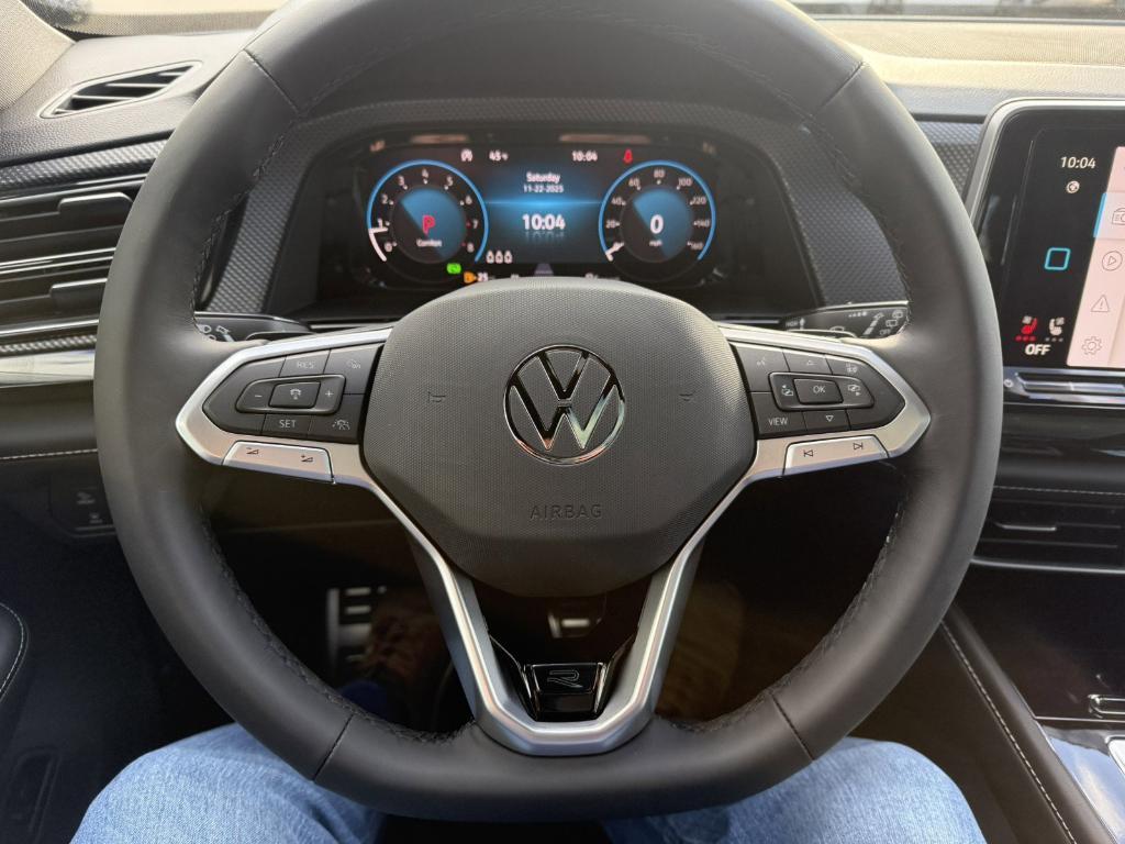 new 2026 Volkswagen Atlas Cross Sport car, priced at $51,217