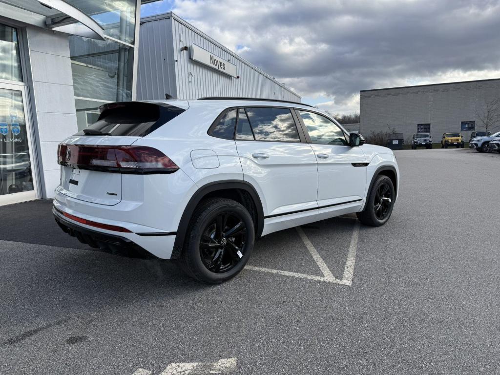 new 2026 Volkswagen Atlas Cross Sport car, priced at $51,217