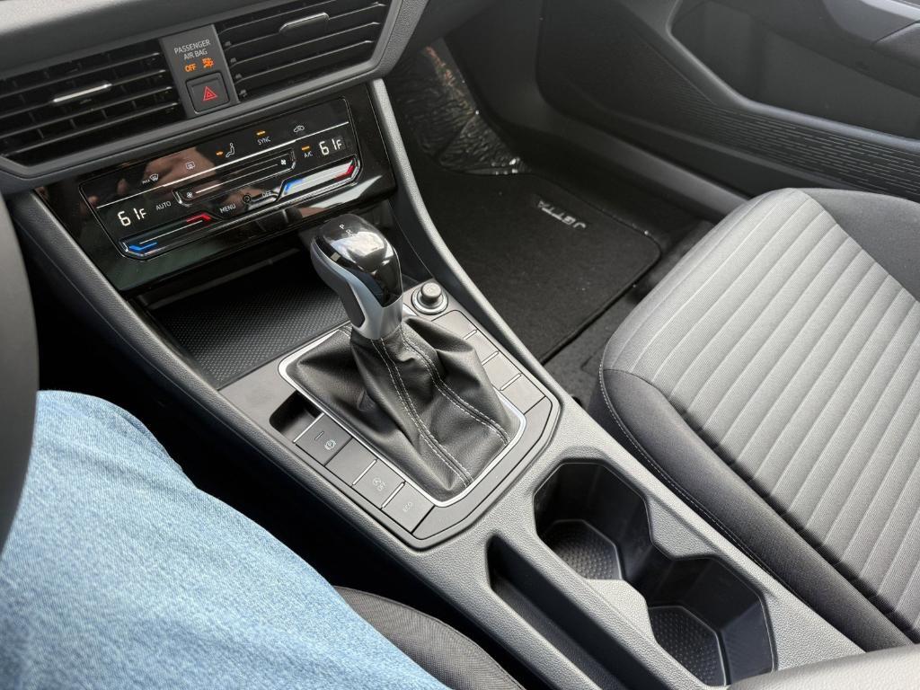 new 2025 Volkswagen Jetta car, priced at $22,417
