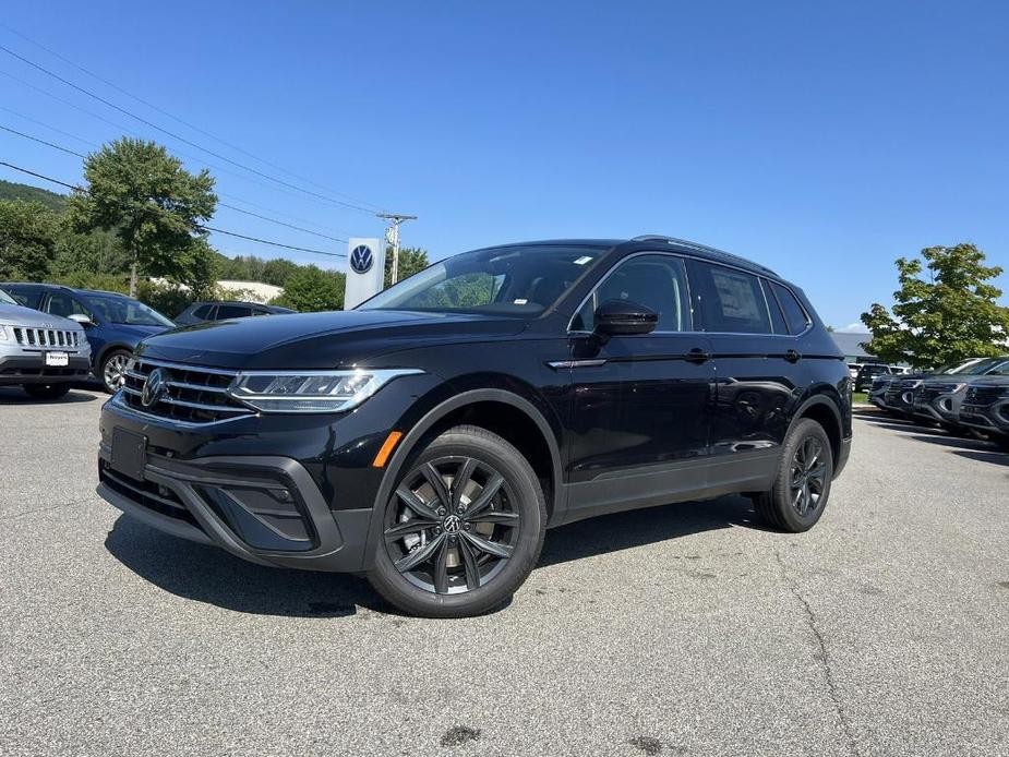 new 2024 Volkswagen Tiguan car, priced at $33,091