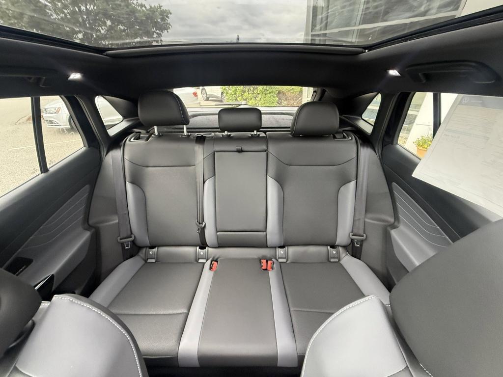 new 2025 Volkswagen ID.4 car, priced at $52,516