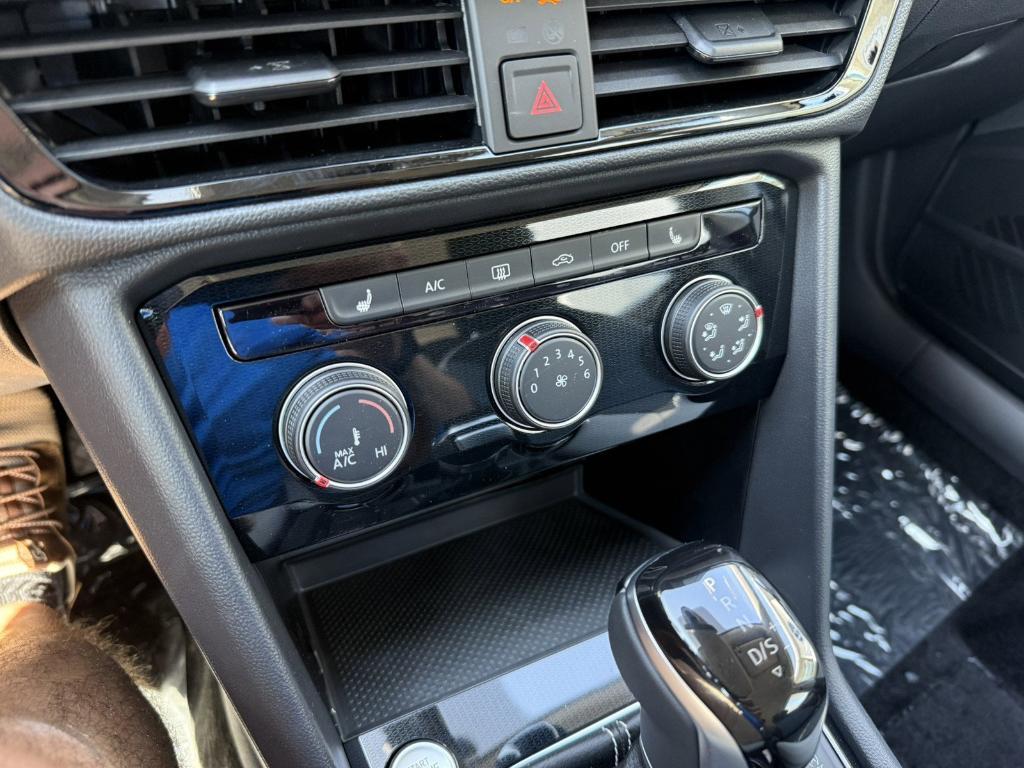 new 2025 Volkswagen Taos car, priced at $27,647