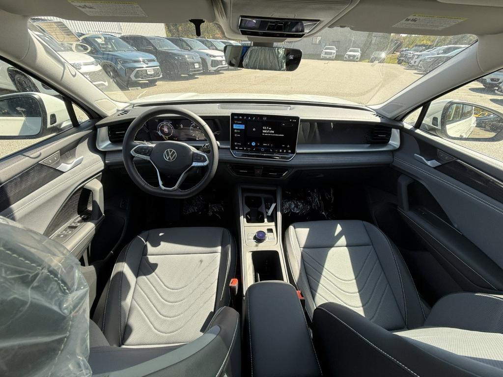 new 2025 Volkswagen Tiguan car, priced at $35,732