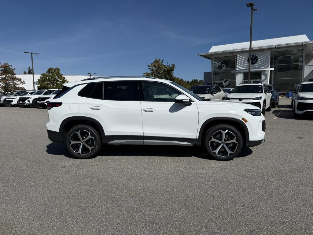 new 2025 Volkswagen Tiguan car, priced at $35,732