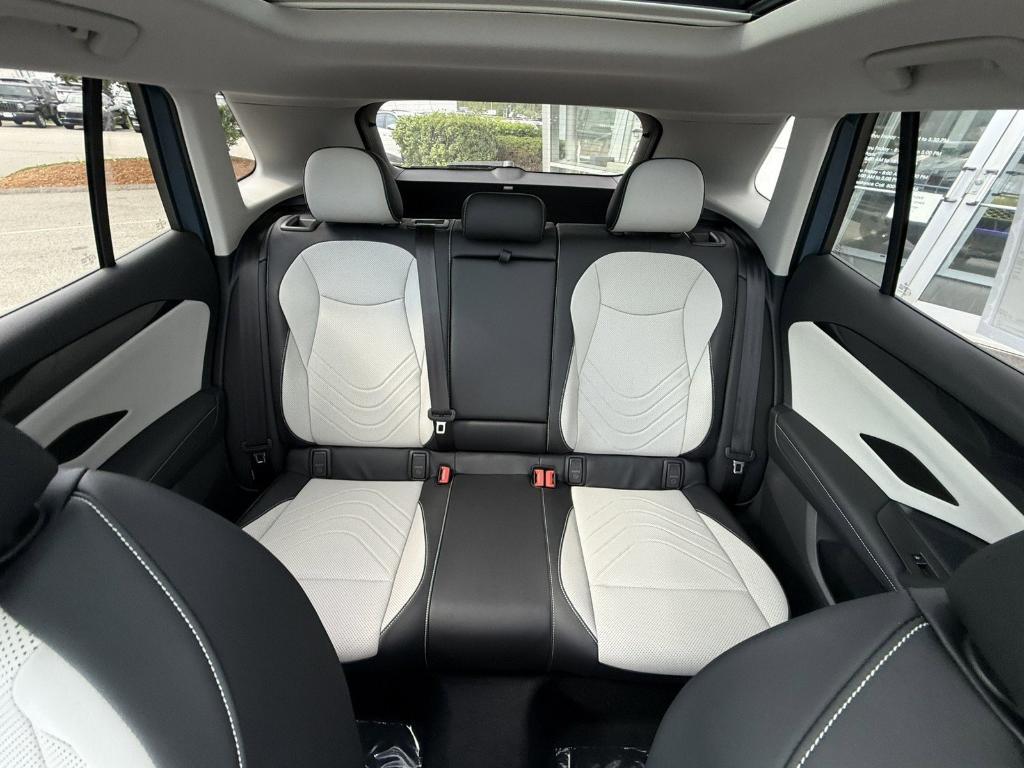 new 2025 Volkswagen Tiguan car, priced at $35,805