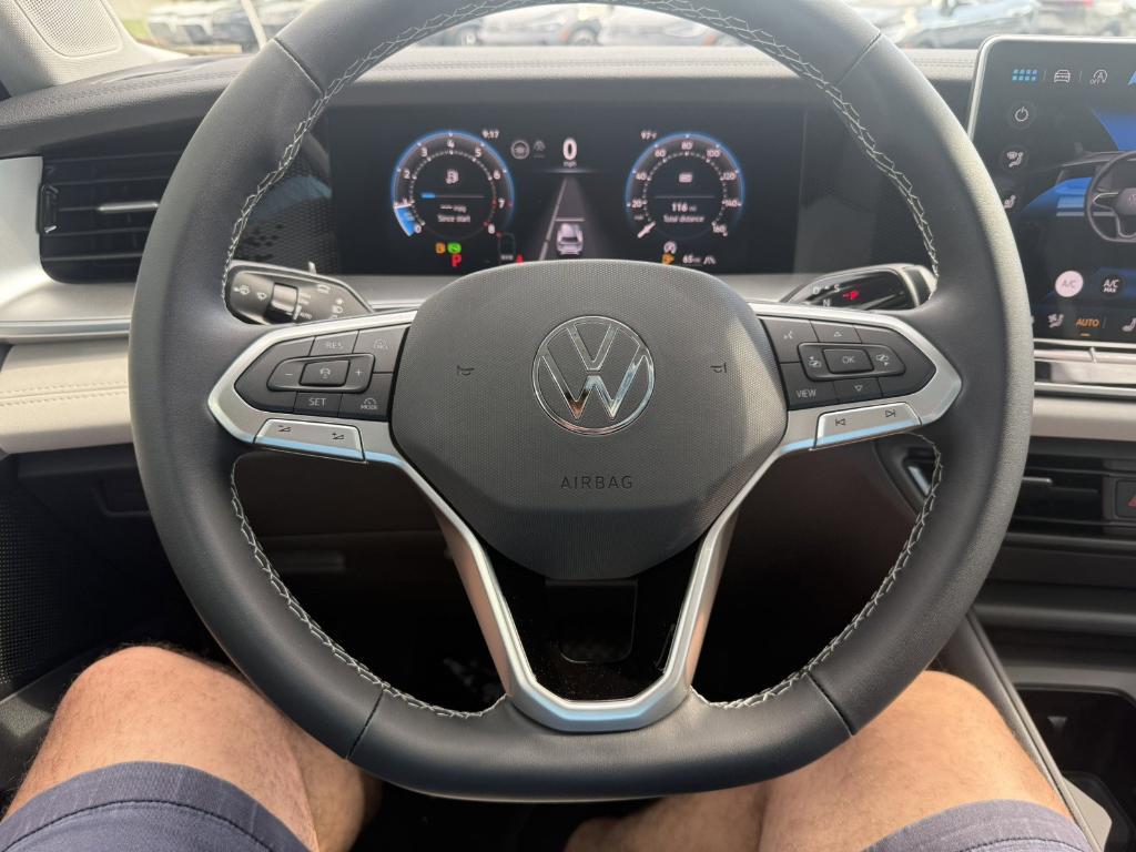 new 2025 Volkswagen Tiguan car, priced at $35,805