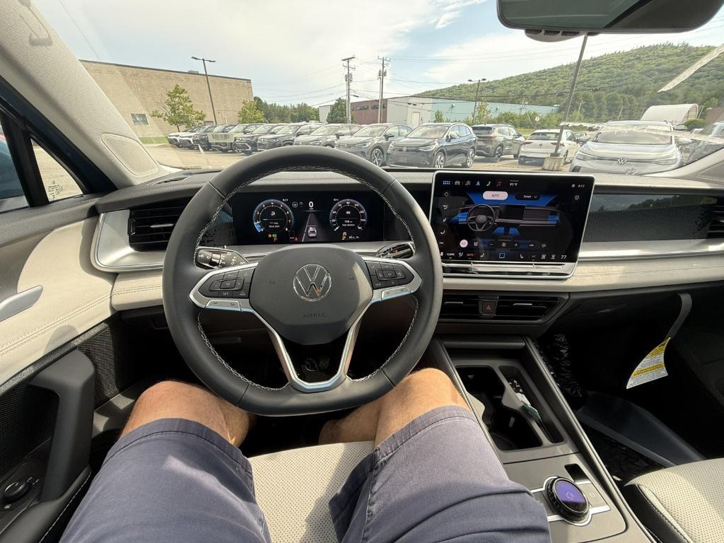 new 2025 Volkswagen Tiguan car, priced at $35,805