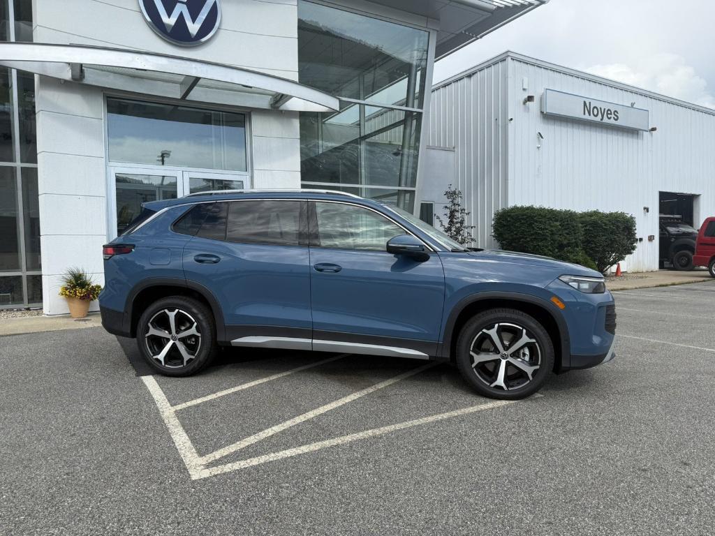 new 2025 Volkswagen Tiguan car, priced at $35,805