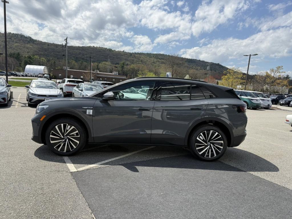 new 2025 Volkswagen ID.4 car, priced at $44,216