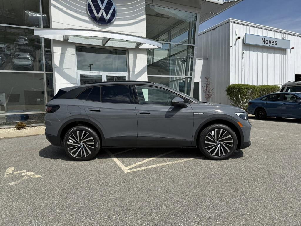 new 2025 Volkswagen ID.4 car, priced at $44,216