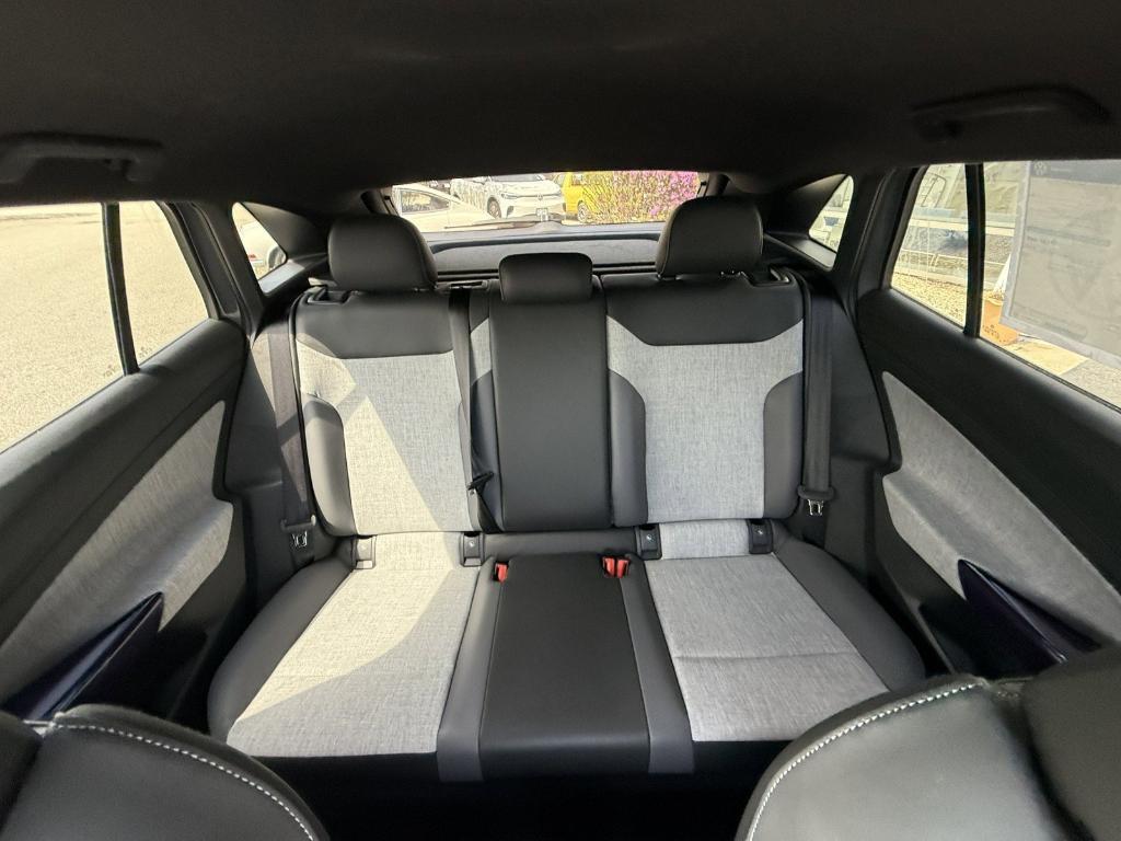 new 2025 Volkswagen ID.4 car, priced at $44,216