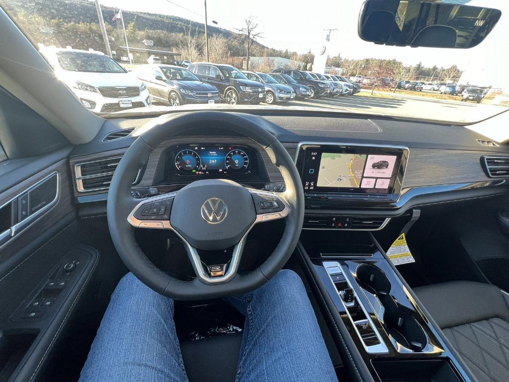 new 2025 Volkswagen Atlas car, priced at $52,306