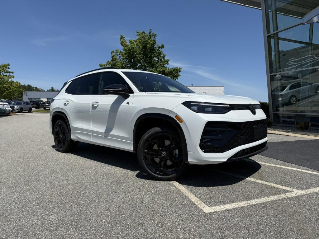 new 2025 Volkswagen Tiguan car, priced at $38,258
