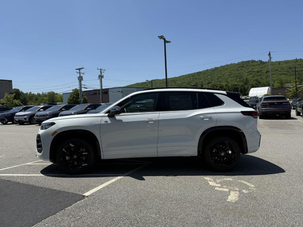 new 2025 Volkswagen Tiguan car, priced at $38,258