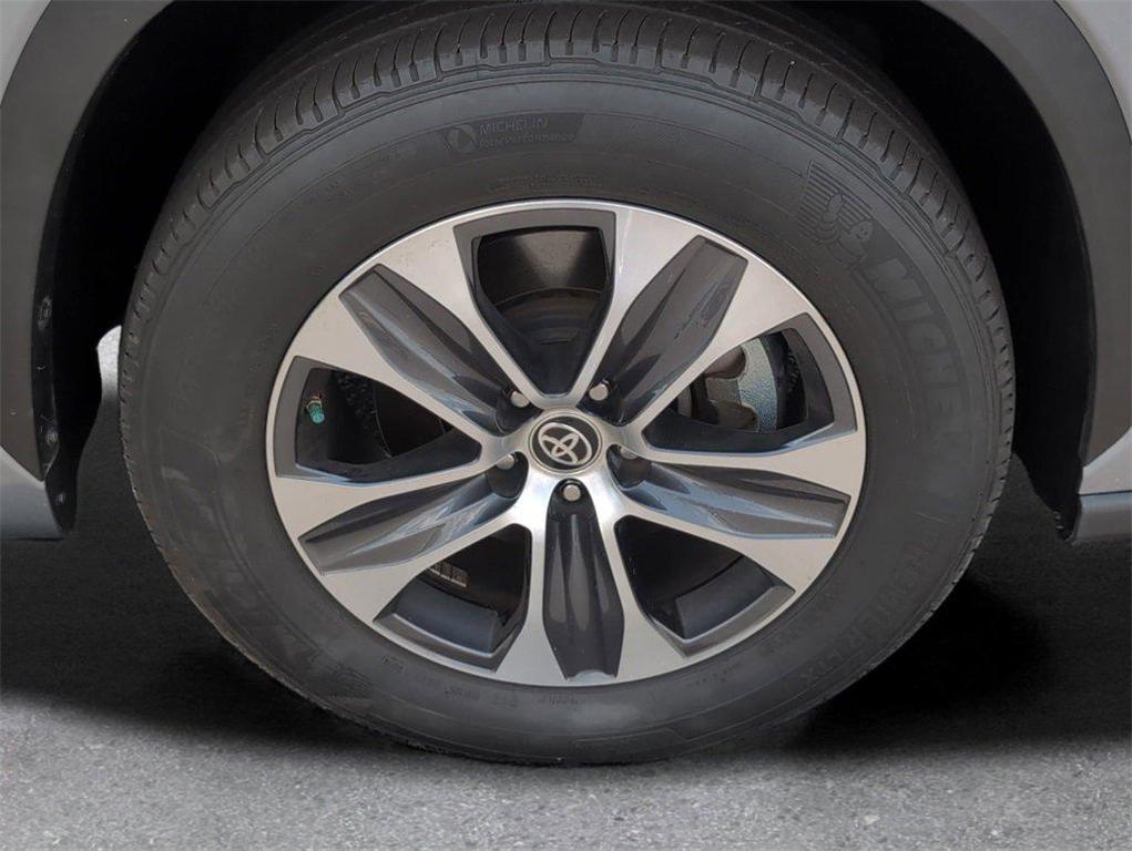 used 2021 Toyota Highlander car, priced at $30,990
