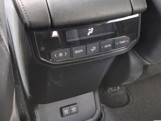 used 2021 Toyota Highlander car, priced at $32,990