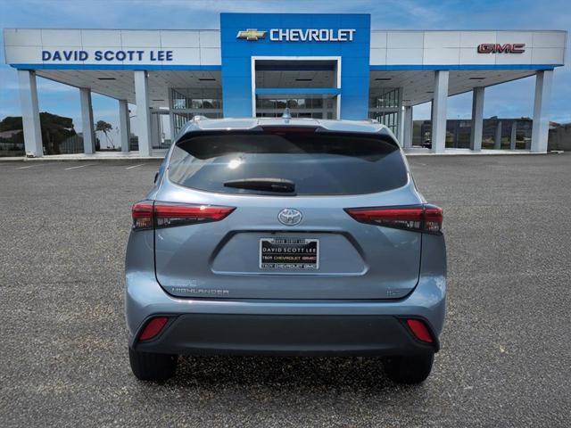 used 2021 Toyota Highlander car, priced at $32,990