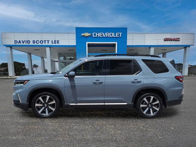 used 2025 Honda Pilot car, priced at $46,990