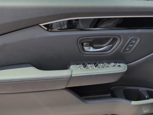 used 2025 Honda Pilot car, priced at $46,990