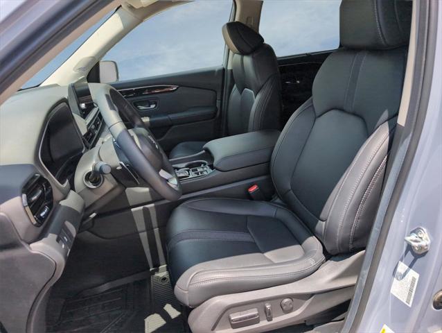 used 2025 Honda Pilot car, priced at $46,990