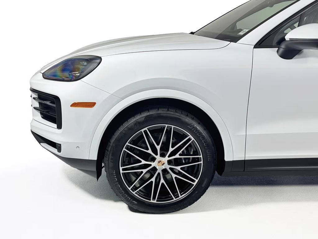 new 2025 Porsche Cayenne car, priced at $100,995