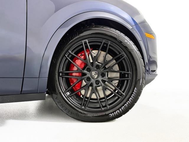 new 2025 Porsche Cayenne car, priced at $175,225