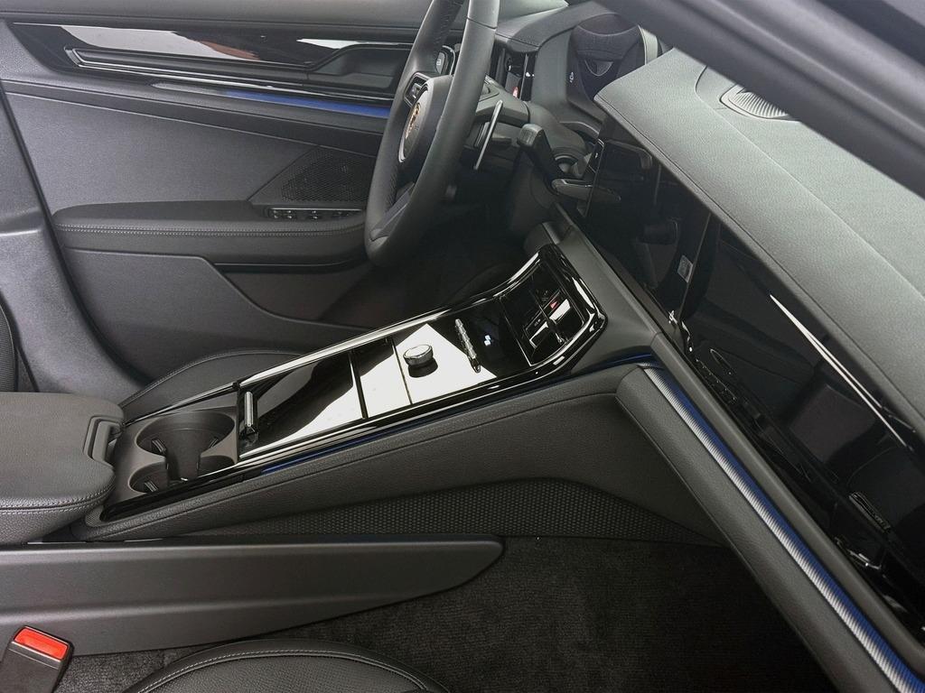 used 2025 Porsche Panamera car, priced at $114,900