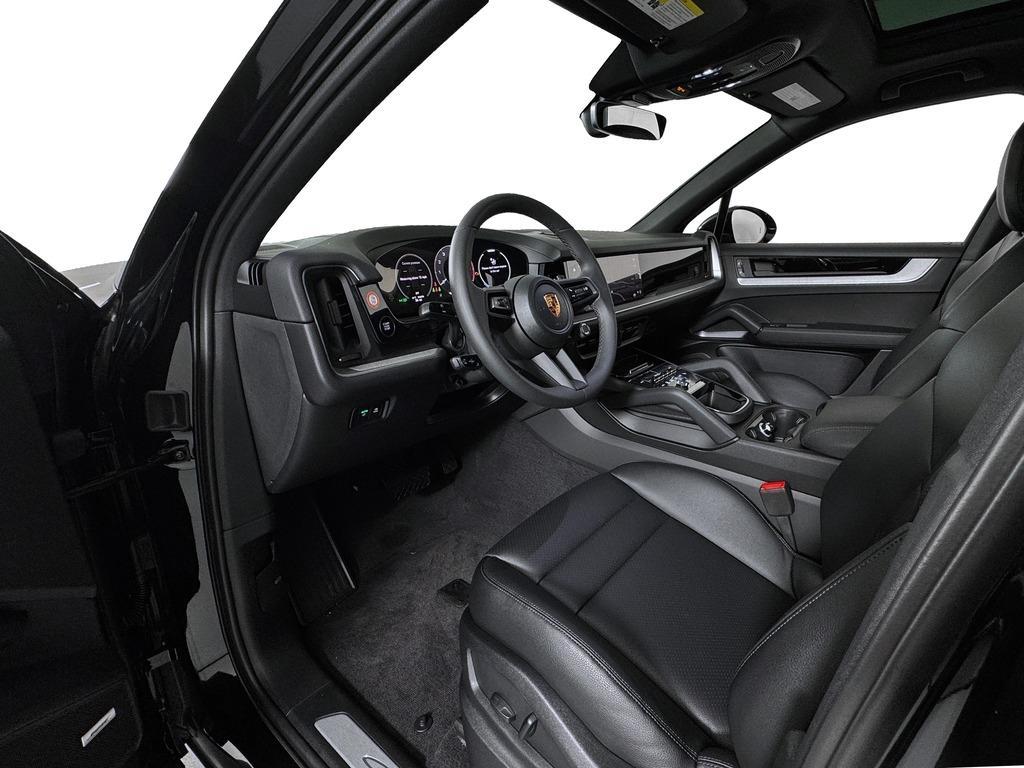 new 2025 Porsche Cayenne car, priced at $89,905