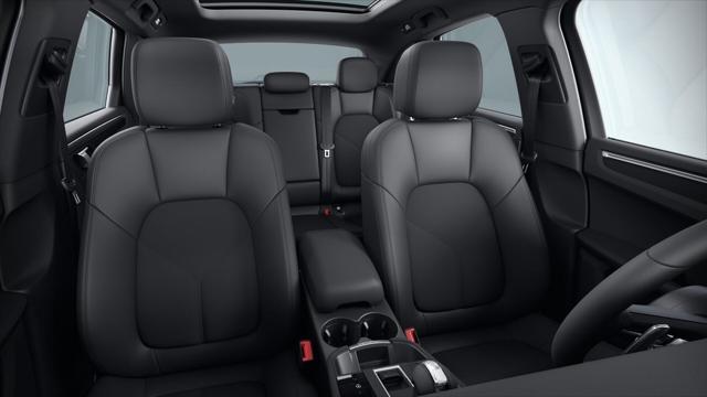 used 2025 Porsche Macan car