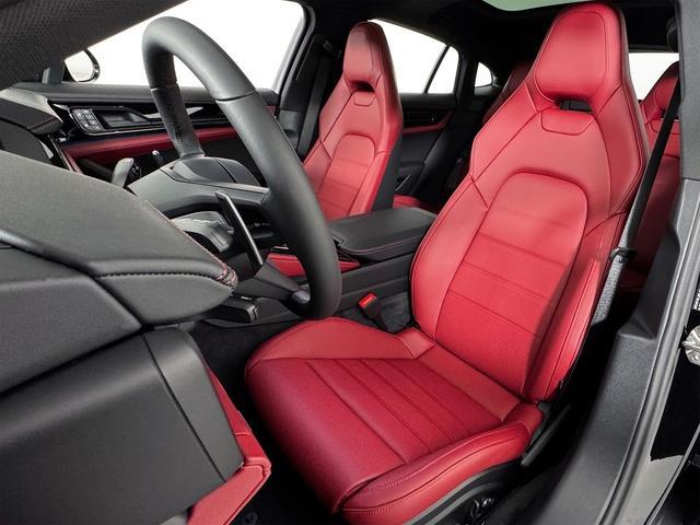 new 2025 Porsche Panamera car, priced at $125,885