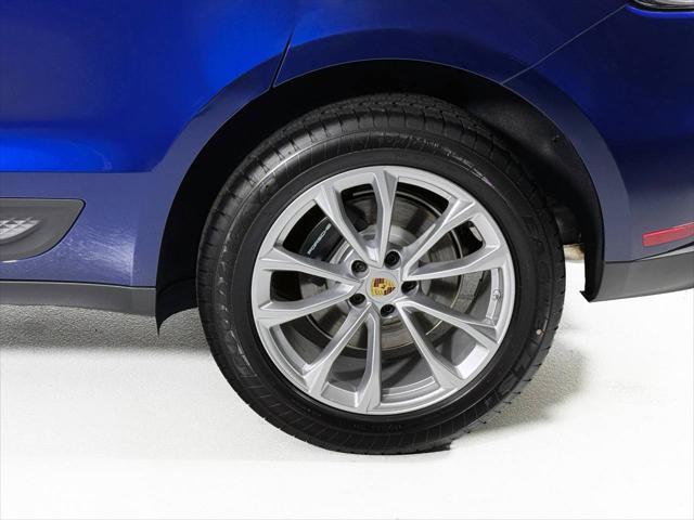 used 2025 Porsche Macan car