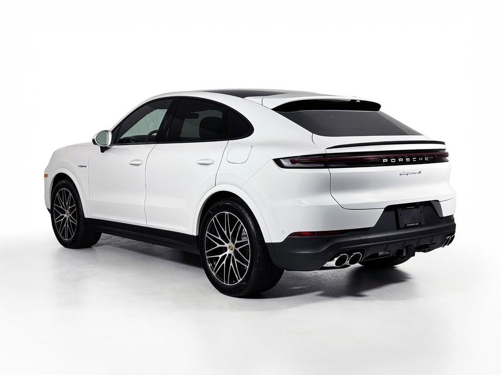 new 2025 Porsche Cayenne car, priced at $126,325