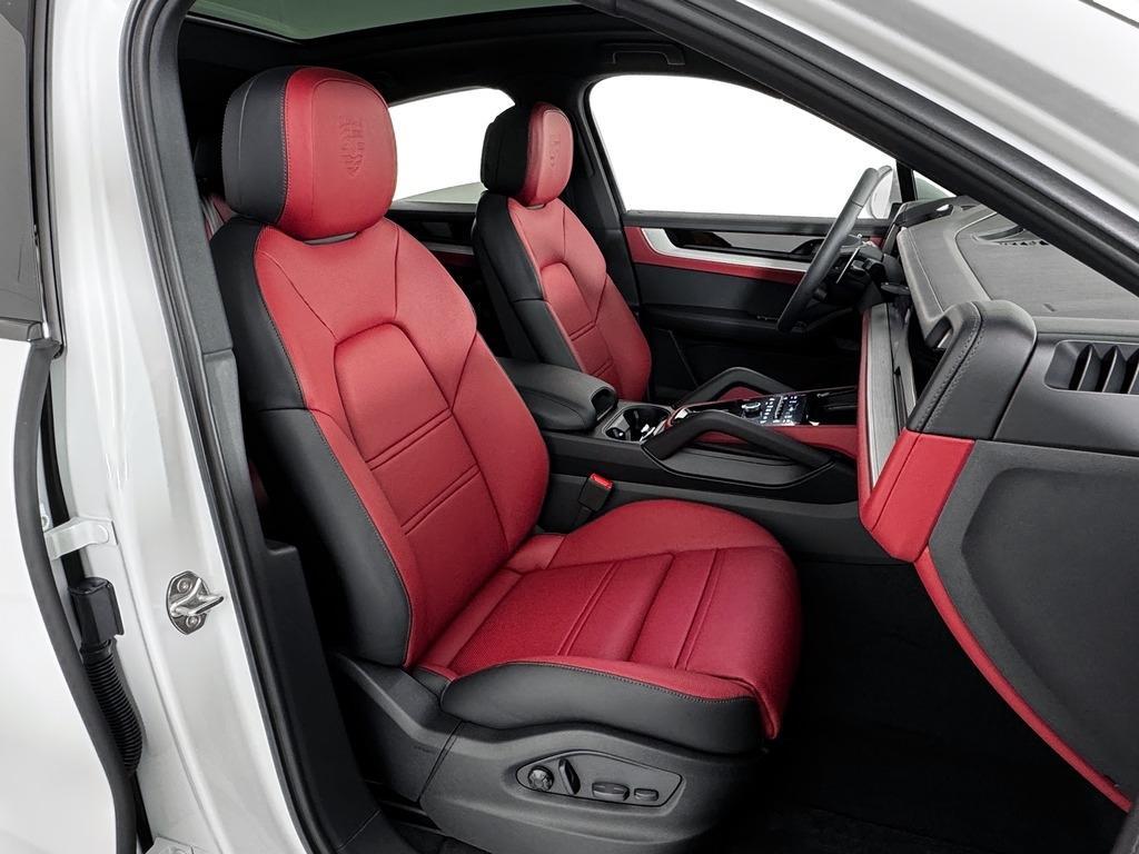 new 2025 Porsche Cayenne car, priced at $126,325