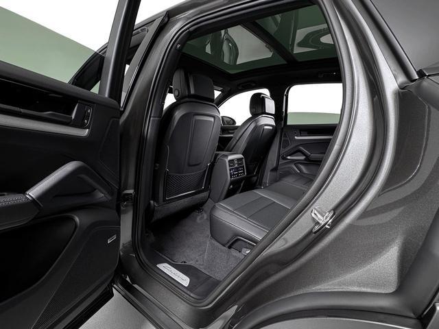 new 2025 Porsche Cayenne car, priced at $92,225