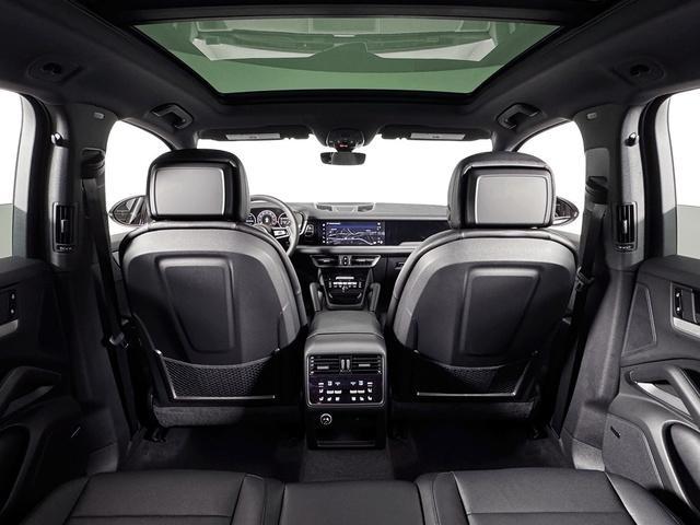 new 2025 Porsche Cayenne car, priced at $92,225