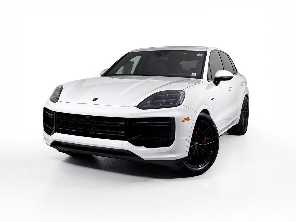 new 2025 Porsche Cayenne car, priced at $171,695