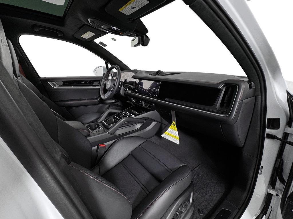 new 2025 Porsche Cayenne car, priced at $171,695