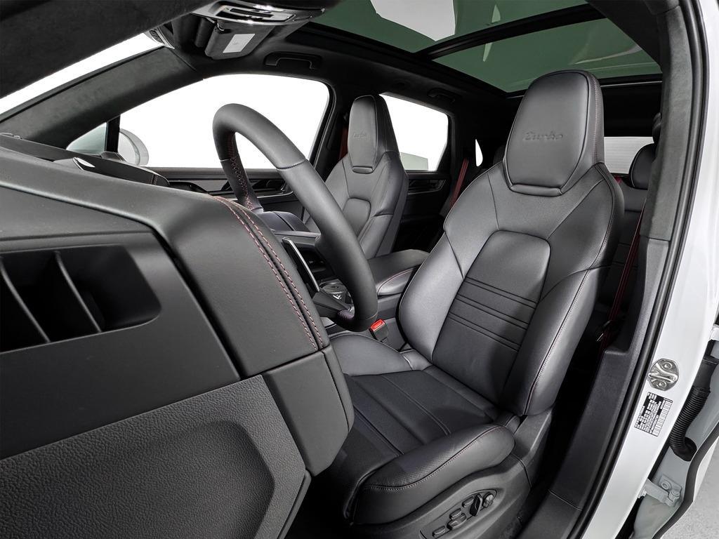new 2025 Porsche Cayenne car, priced at $171,695