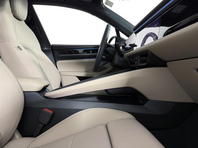 new 2025 Porsche Macan car, priced at $88,455