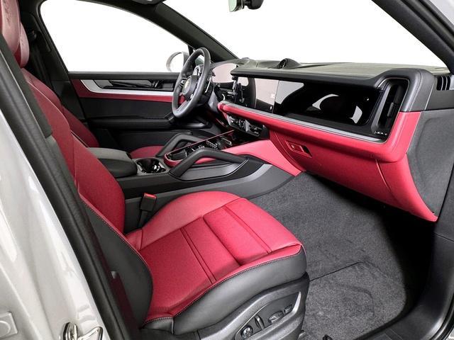 new 2025 Porsche Cayenne car, priced at $121,135